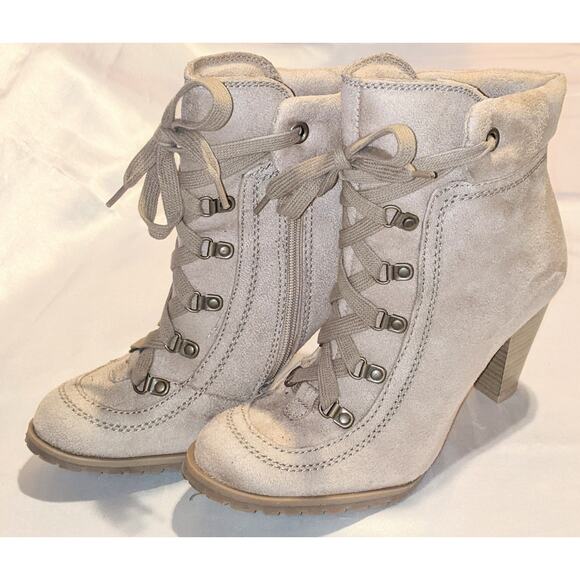 Decree Women's Beige Vegan Suede Ankle Boots Side Zip Size 7.5 M 3.25" Heels - Picture 1 of 12